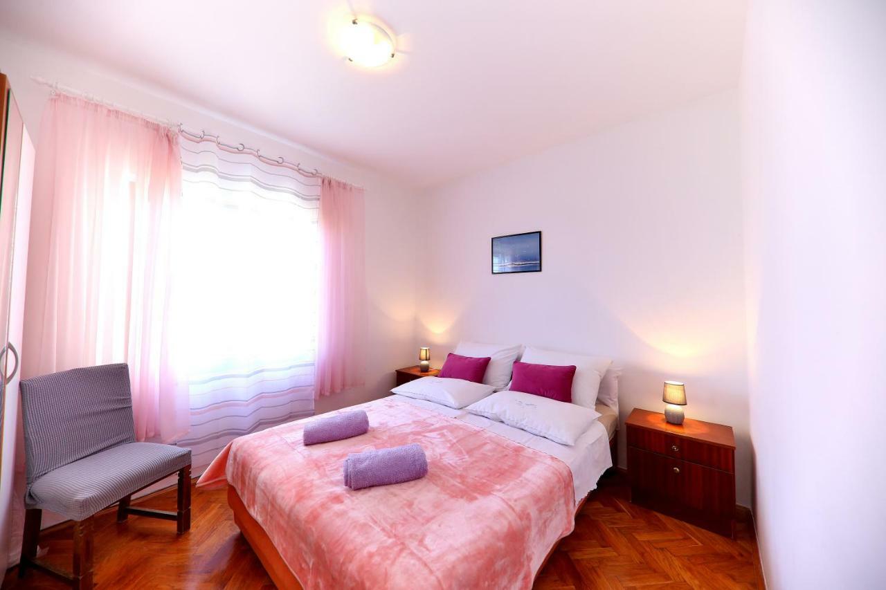 Apartments Anka รทินา ภายนอก รูปภาพ