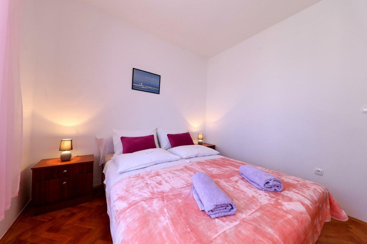 Apartments Anka รทินา ภายนอก รูปภาพ