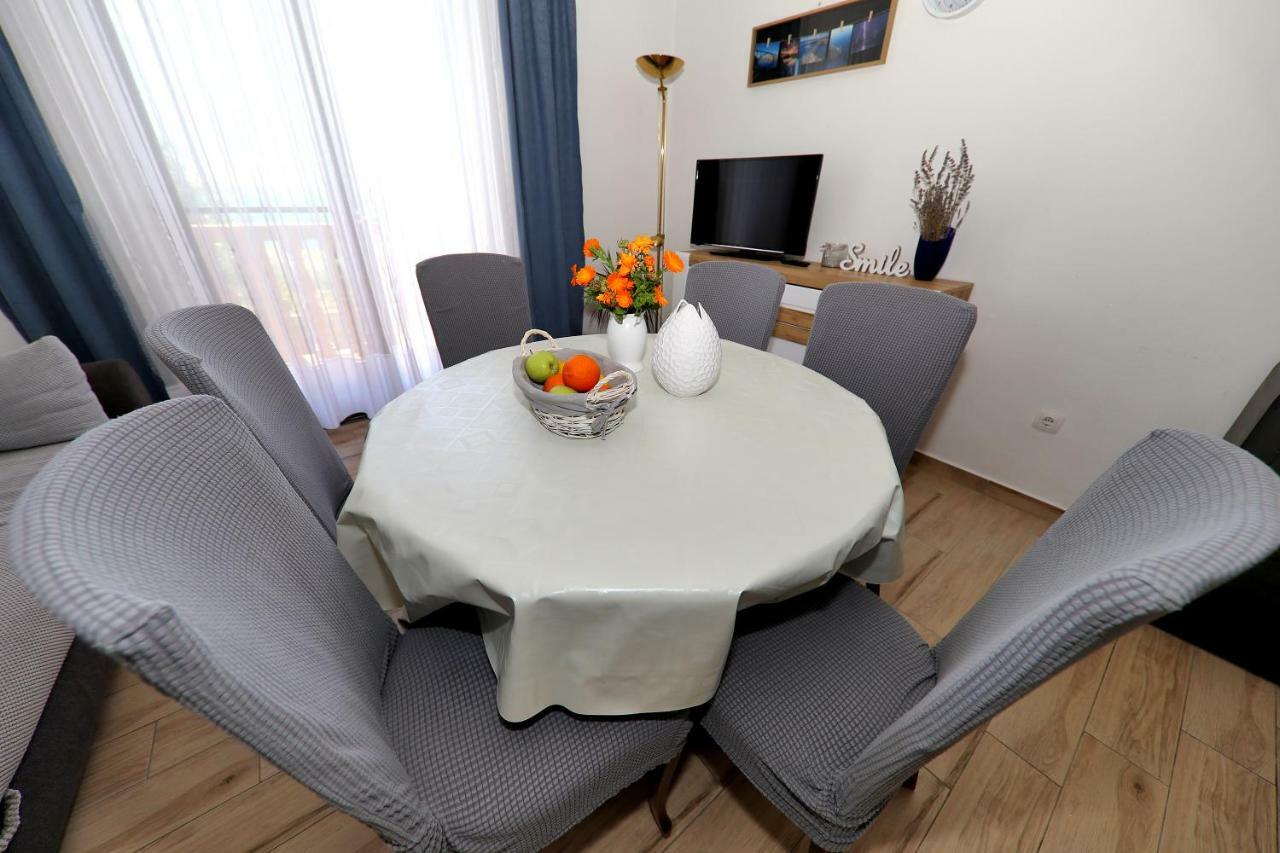 Apartments Anka รทินา ภายนอก รูปภาพ