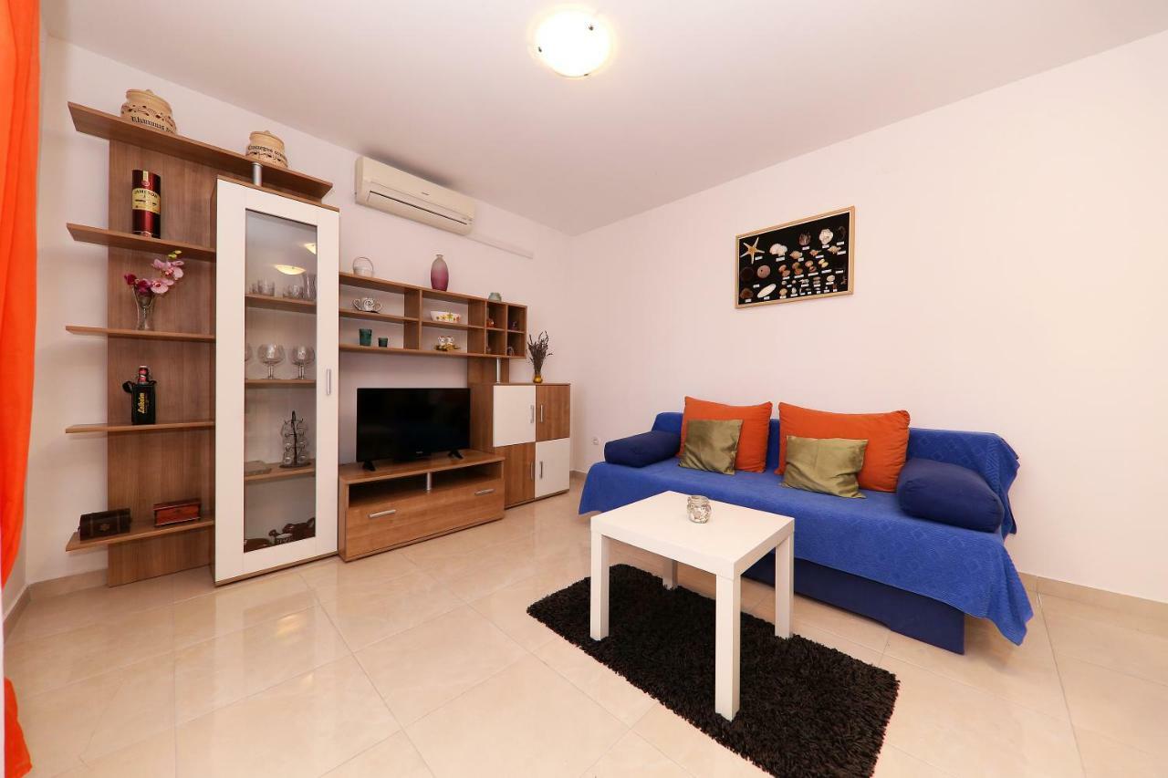 Apartments Anka รทินา ภายนอก รูปภาพ