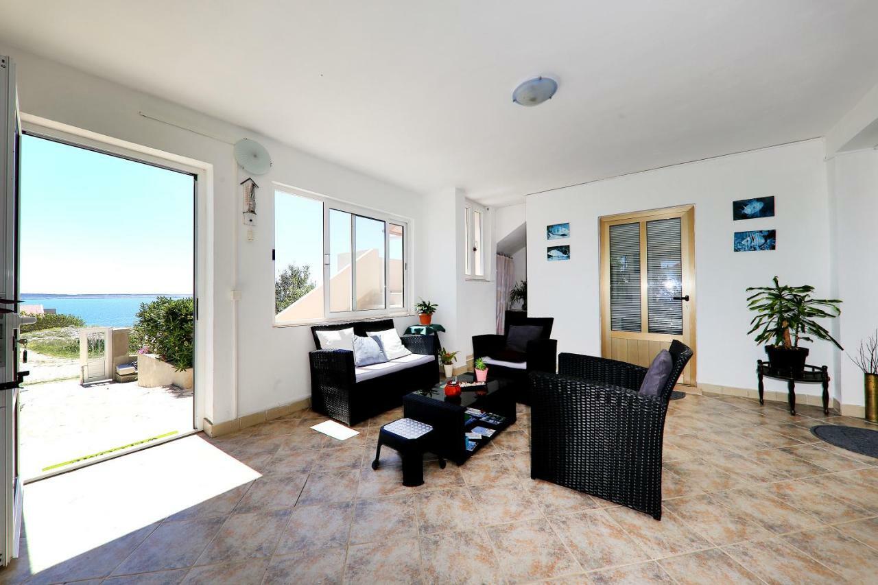 Apartments Anka รทินา ภายนอก รูปภาพ